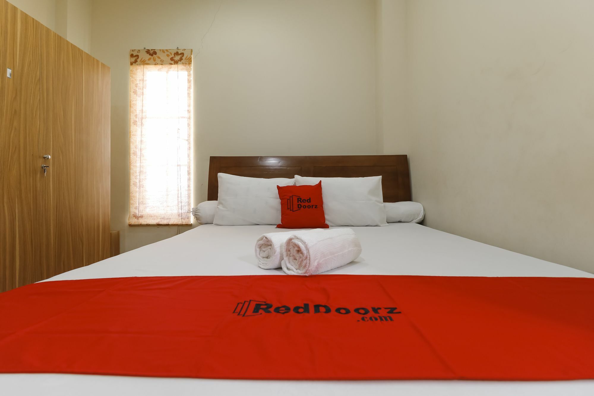Hotel Reddoorz @ Kwitang Jakarta Exterior foto